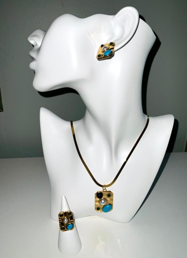 G Beautiful Turquoise Rectangles