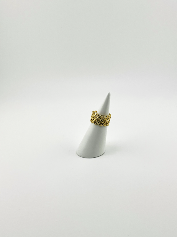 Goldy Sweet Flowers is our Rings from Floral of Gold Ways Collection