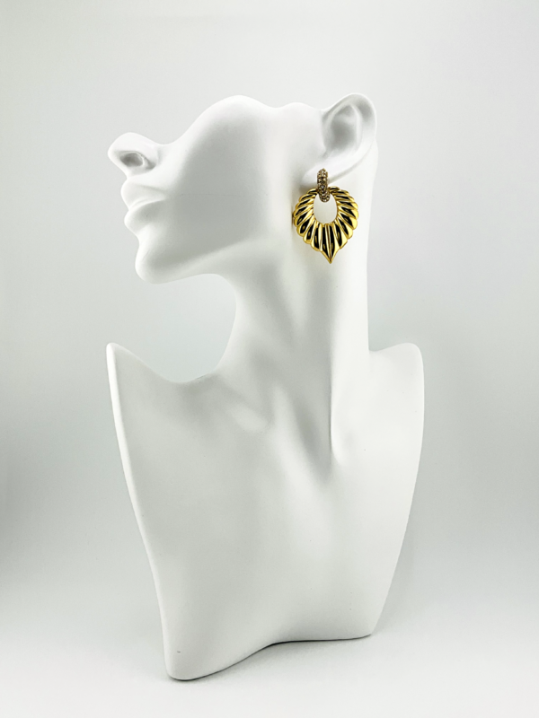 Oasis is our Earrings from Floral of Gold Collection