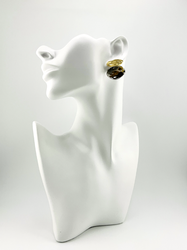 Two Worlds in One is our Earrings from Emotions of Gold Collection