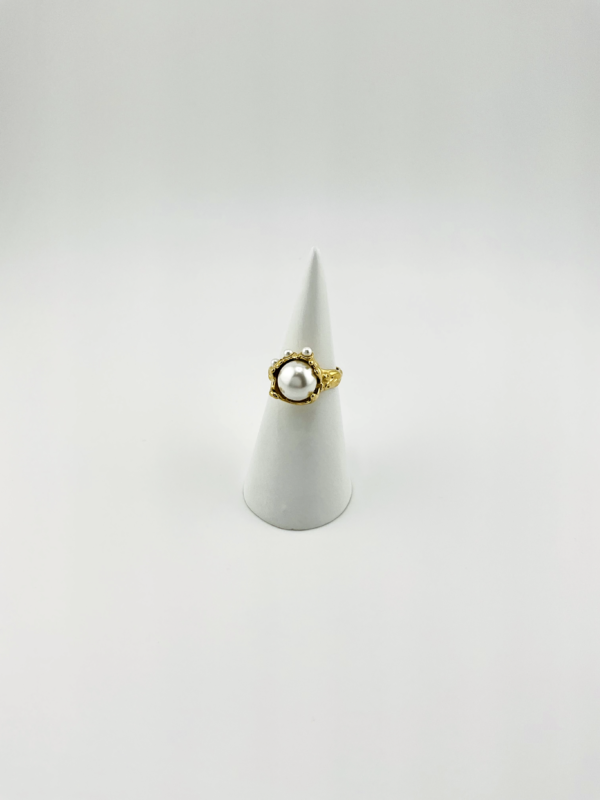 Vintage Pearls Ring is our Rings from Vintage of Pearls Collection