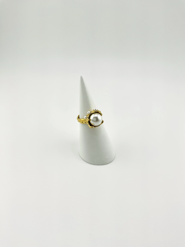 Vintage Pearls Ring is our Rings from Vintage of Pearls Collection