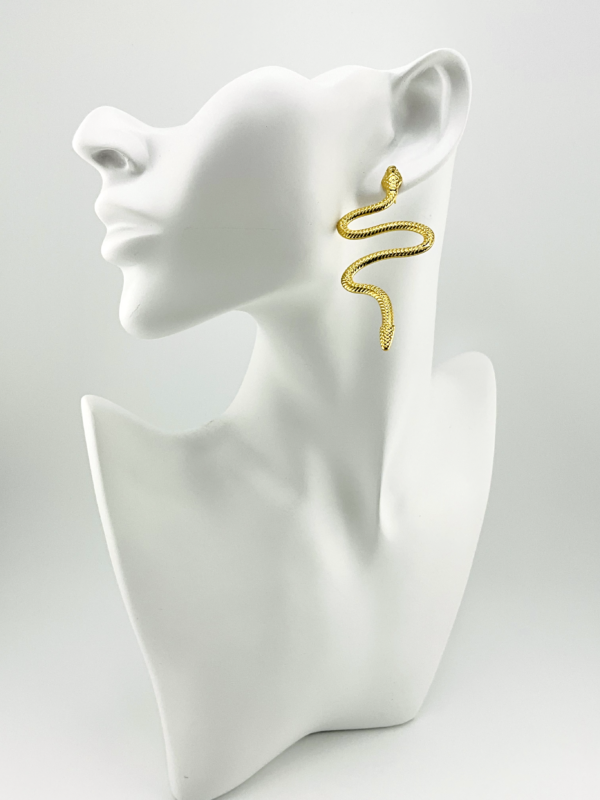 Snake in Chains is our Earrings from Snake of Curves Collection