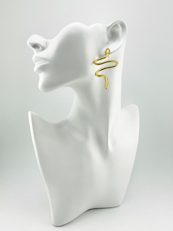 Snake in Chains is our Earrings from Snake of Curves Collection