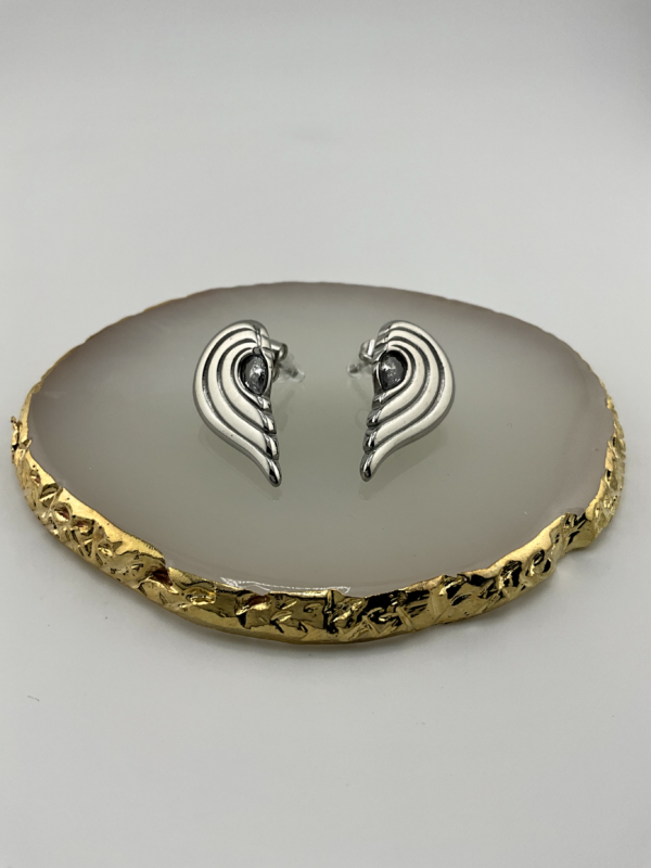 Silvy Curve Eyes is our Earrings from Trendy of the Elegant Silver Collection