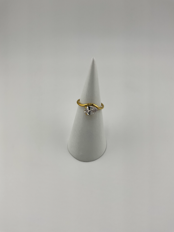 Brilliant Coil Elegance