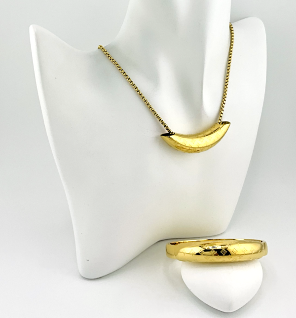 Golden Hour Indulgence: Trending Textured Necklace & Bangle Set of the Embrace of the Love Heart Collection