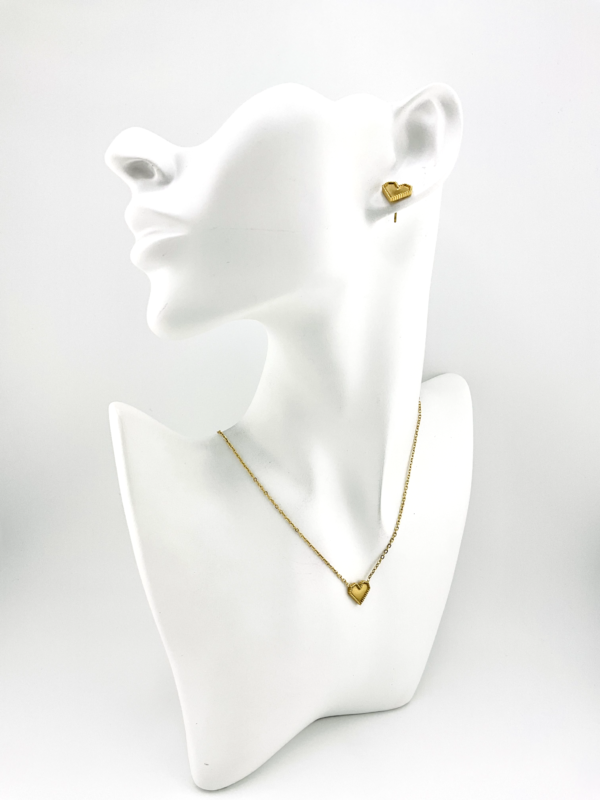 Golden XOXO Heartbeat: Trending Jewelry of the Embrace of the Precious Heart Collection