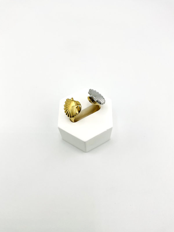 Seashell Serenade Ring: Indulge in Coastal Elegance of the Dawn of Spring Collection