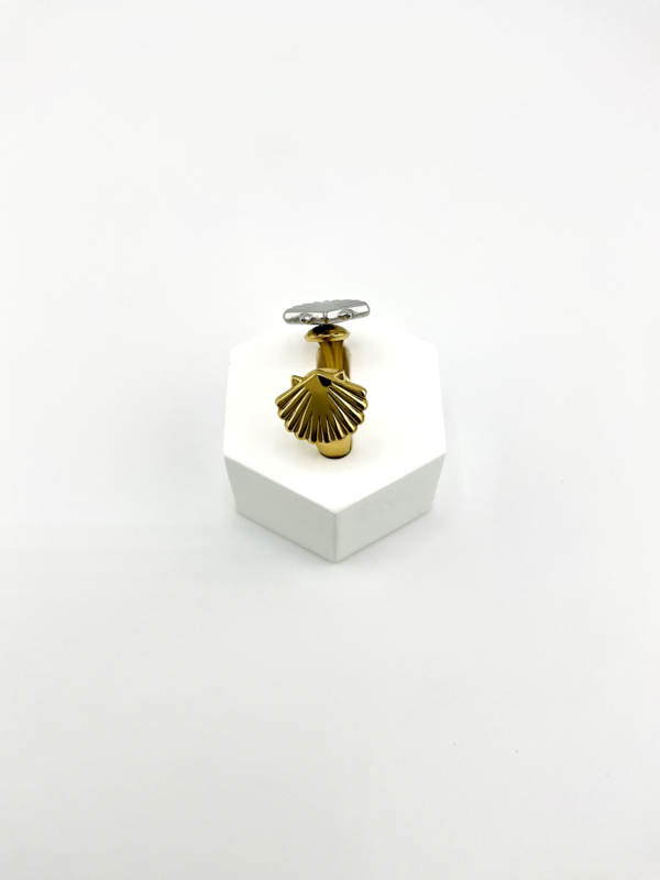 Seashell Serenade Ring: Indulge in Coastal Elegance of the Dawn of Spring Collection